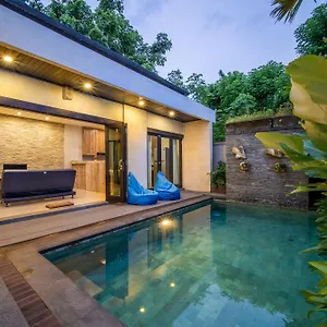 Villa Viros Luxury 2br Private Pool, Jimbaran